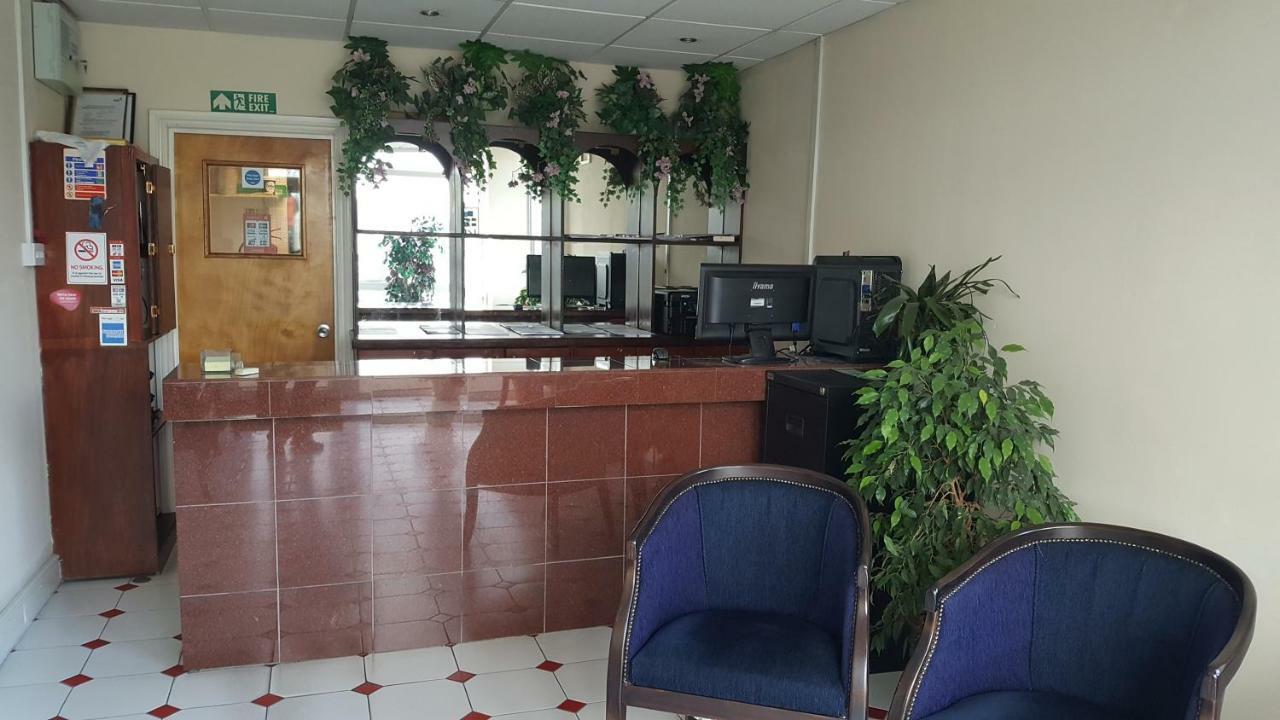 Airport Guest House Σλόουθ Εξωτερικό φωτογραφία